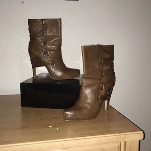 Boutique 9 Brown BSTRUT Bootie size 10